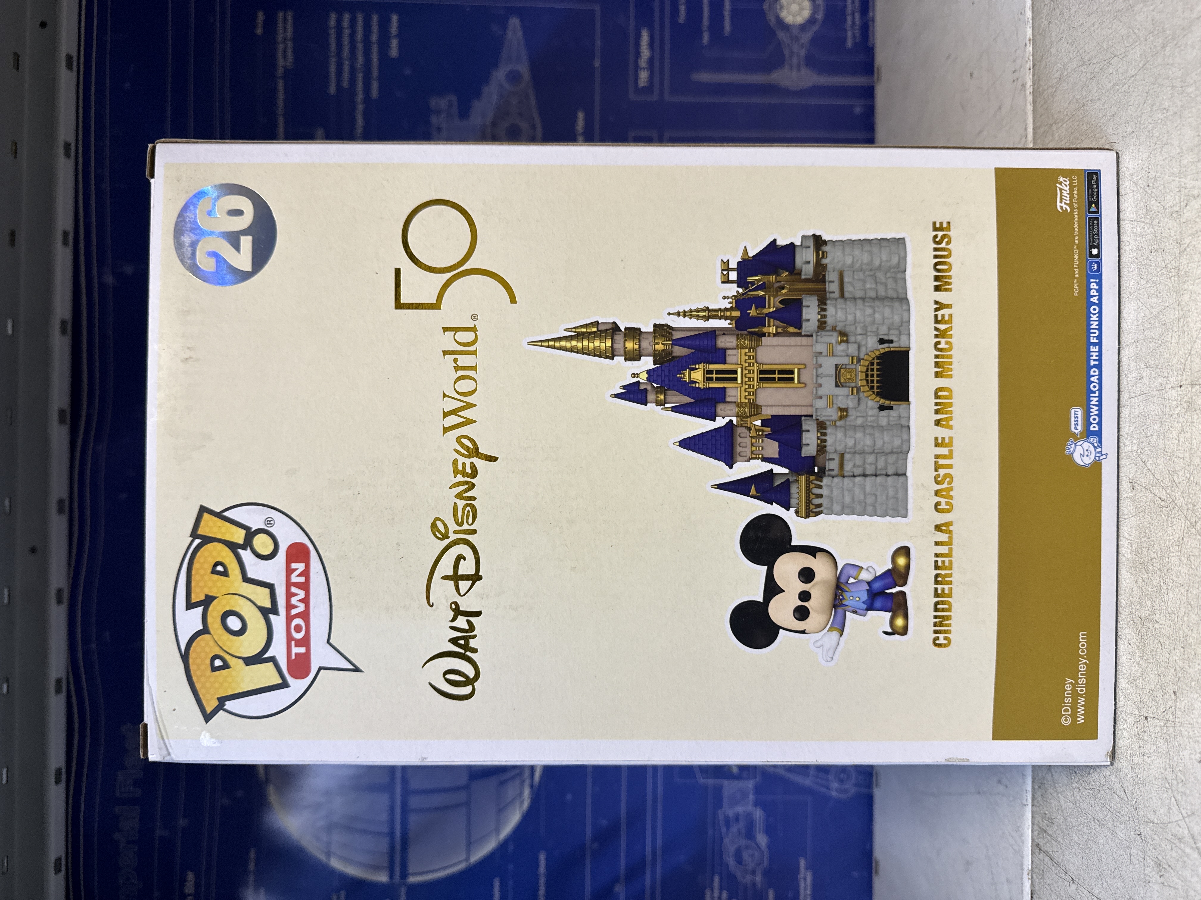 Funko Pop! Town #26 - Cinderella Castle & Mickey Mouse (Walt Disney World 50th) — photo 2
