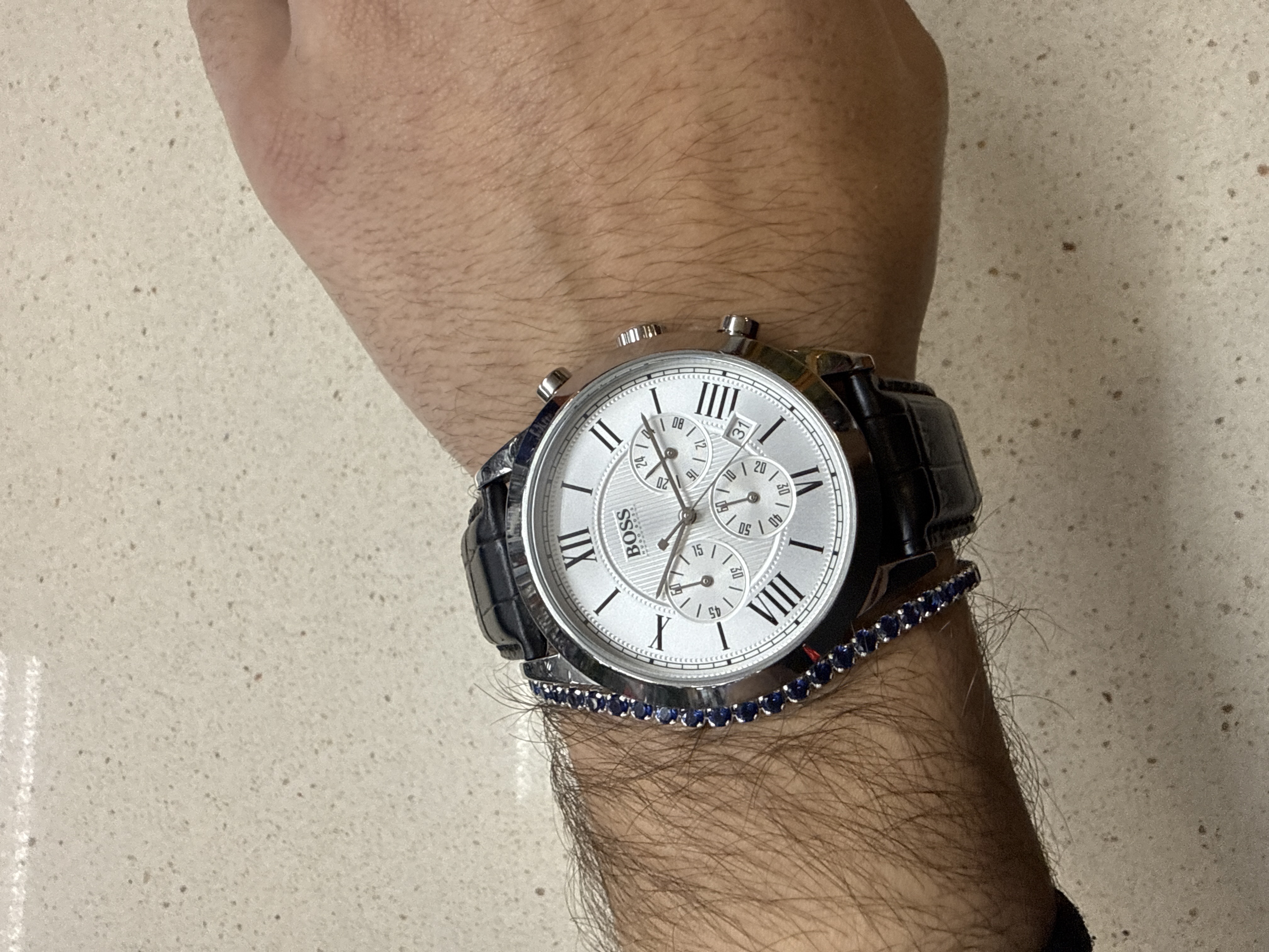Montre Hugo Boss HB 118.1.14.2348 chronographe, cadran argenté à chiffres romains, bracelet noir — photo 3
