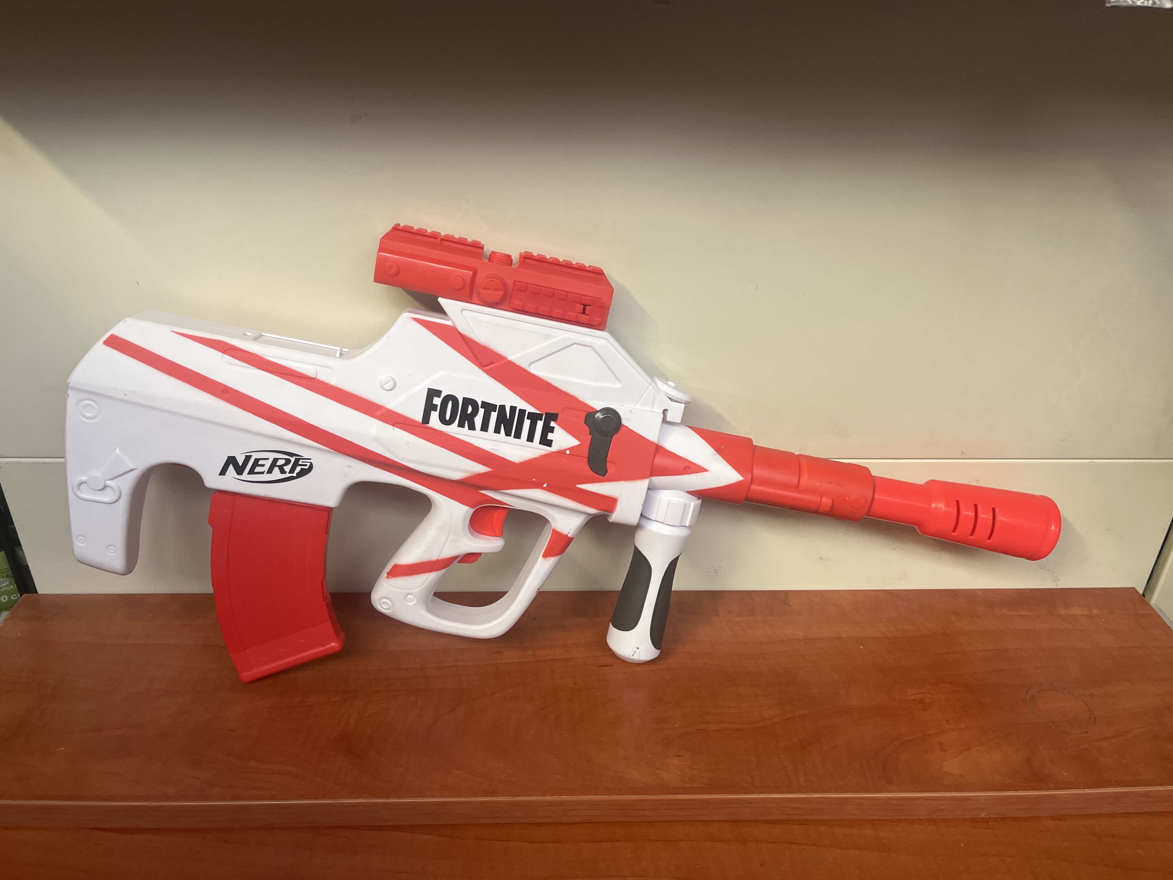Nerf Fortnite blaster à fléchettes rouge/blanc