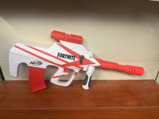 Nerf Fortnite blaster à fléchettes rouge/blanc