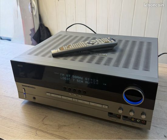 Ampli home cinéma Harman Kardon AVR 135 avec télécommande