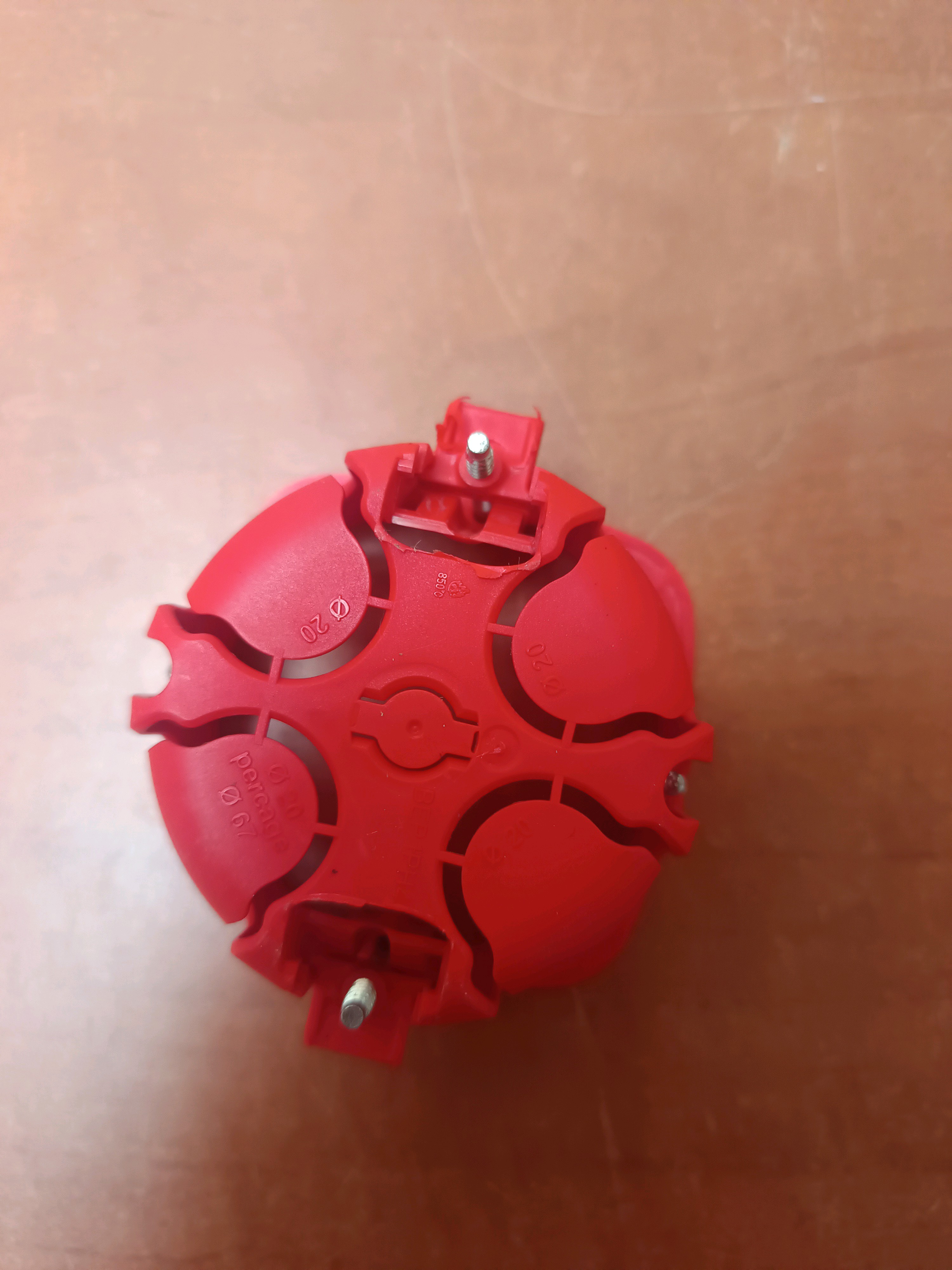 Boîte d'encastrement placo BEP1PH4 Ø67 perçage 20