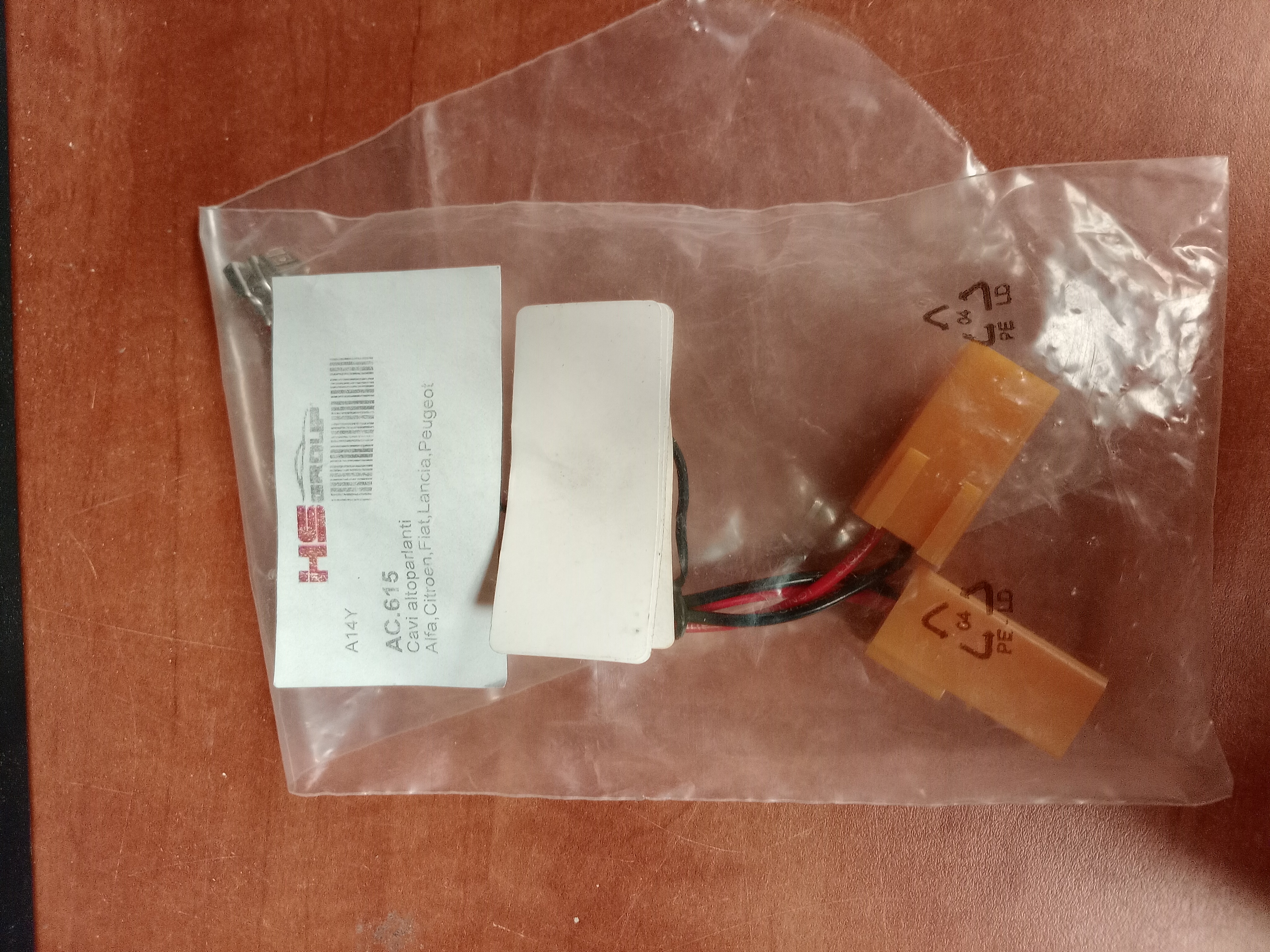 Adaptateur câblage haut-parleurs auto HSE AC.615