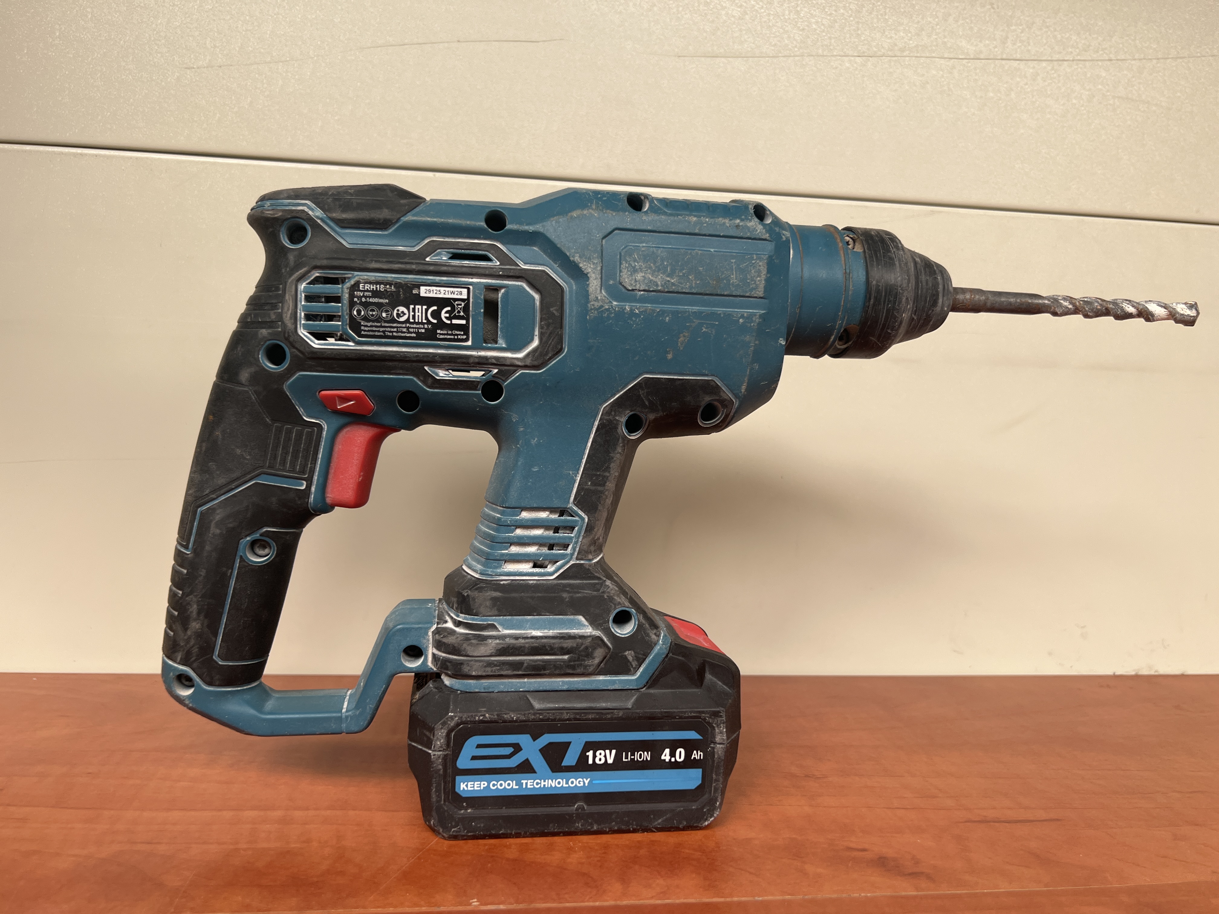 Erbauer ERH18-Li perforateur burineur SDS Plus 18 V avec batterie 4 Ah