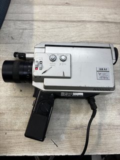 Caméra vidéo couleur vintage Akai VC-80S
