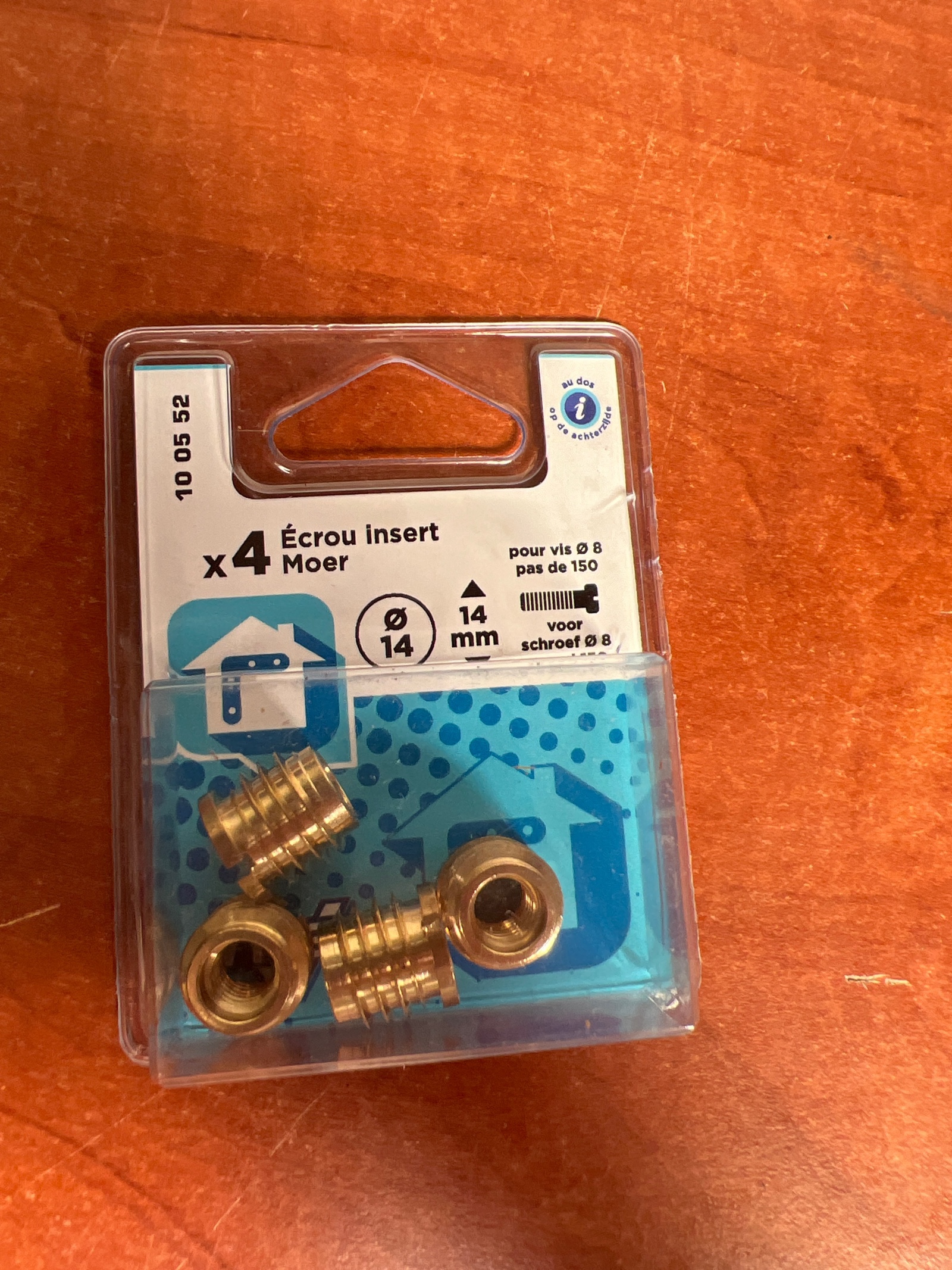 Écrous insert Ø14 mm pour vis Ø8 (pas de 150) - x4