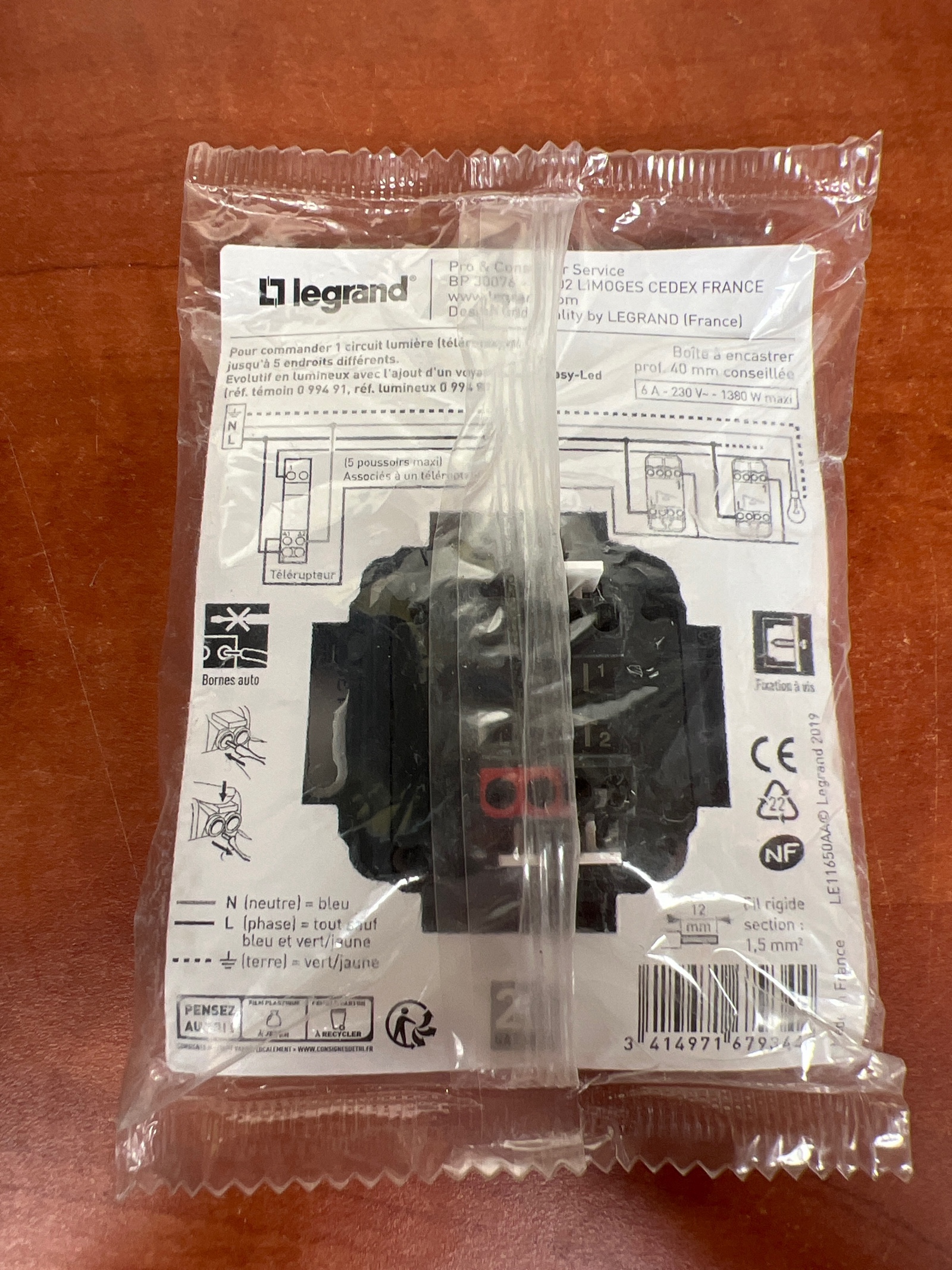 Legrand Mosaic poussoir Easy-LED — photo 2