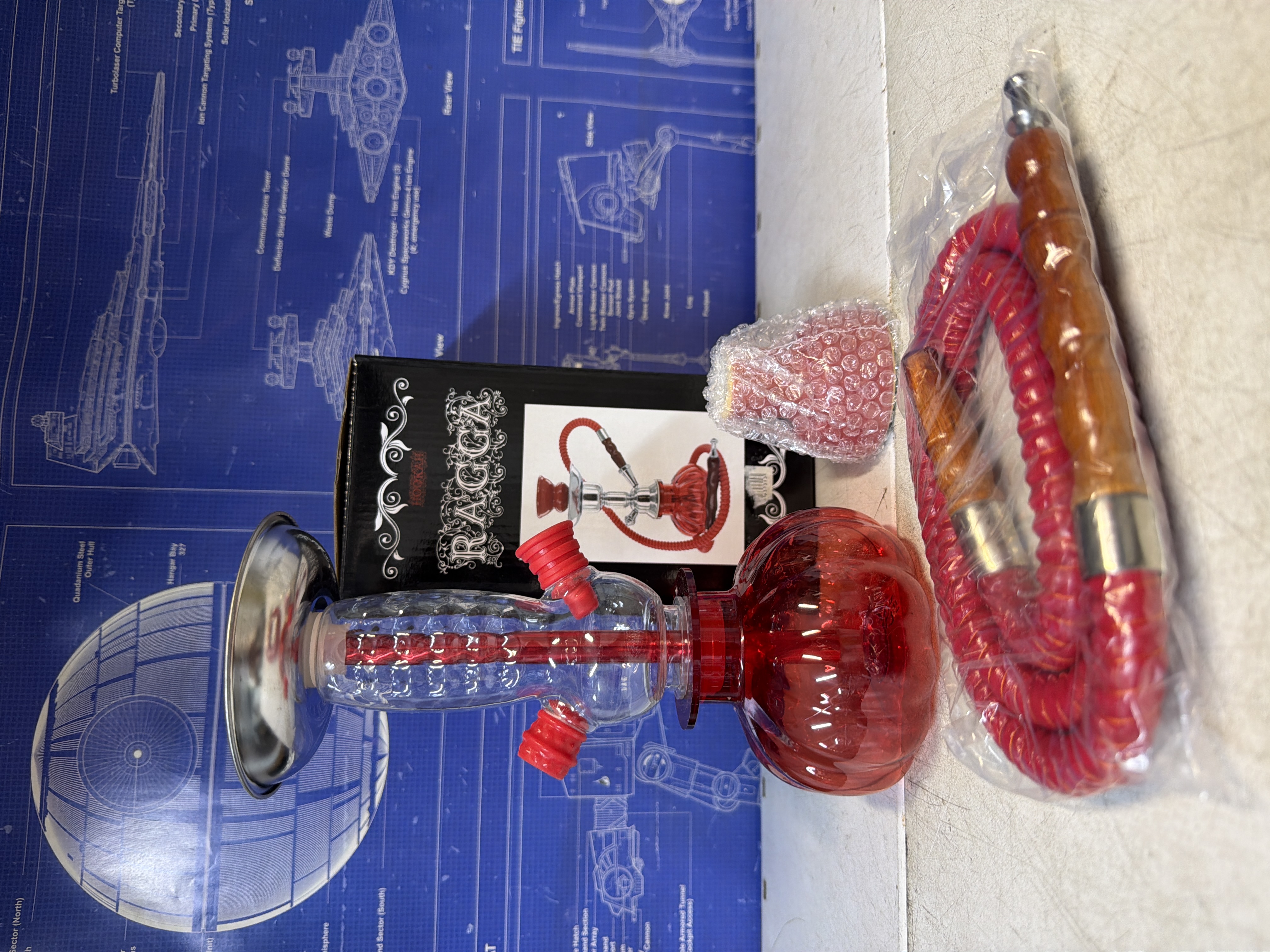 Chicha acrylique rouge avec tuyau