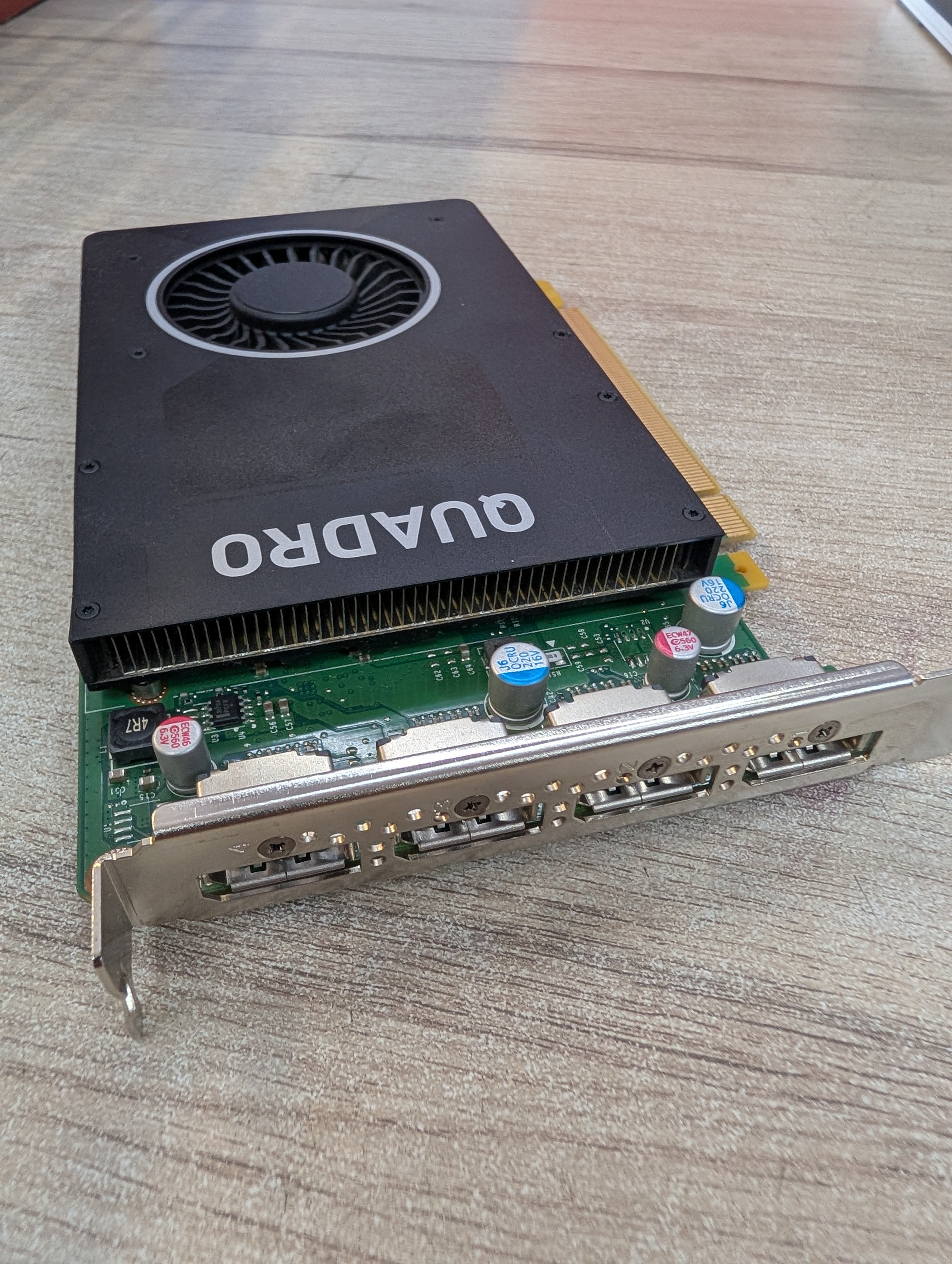 Carte graphique Quadro M2000
