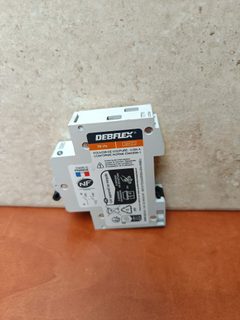 Disjoncteur modulaire Debflex 10A courbe C (rail DIN)