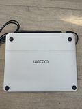 Tablette graphique Wacom avec stylet et câble USB — photo 3