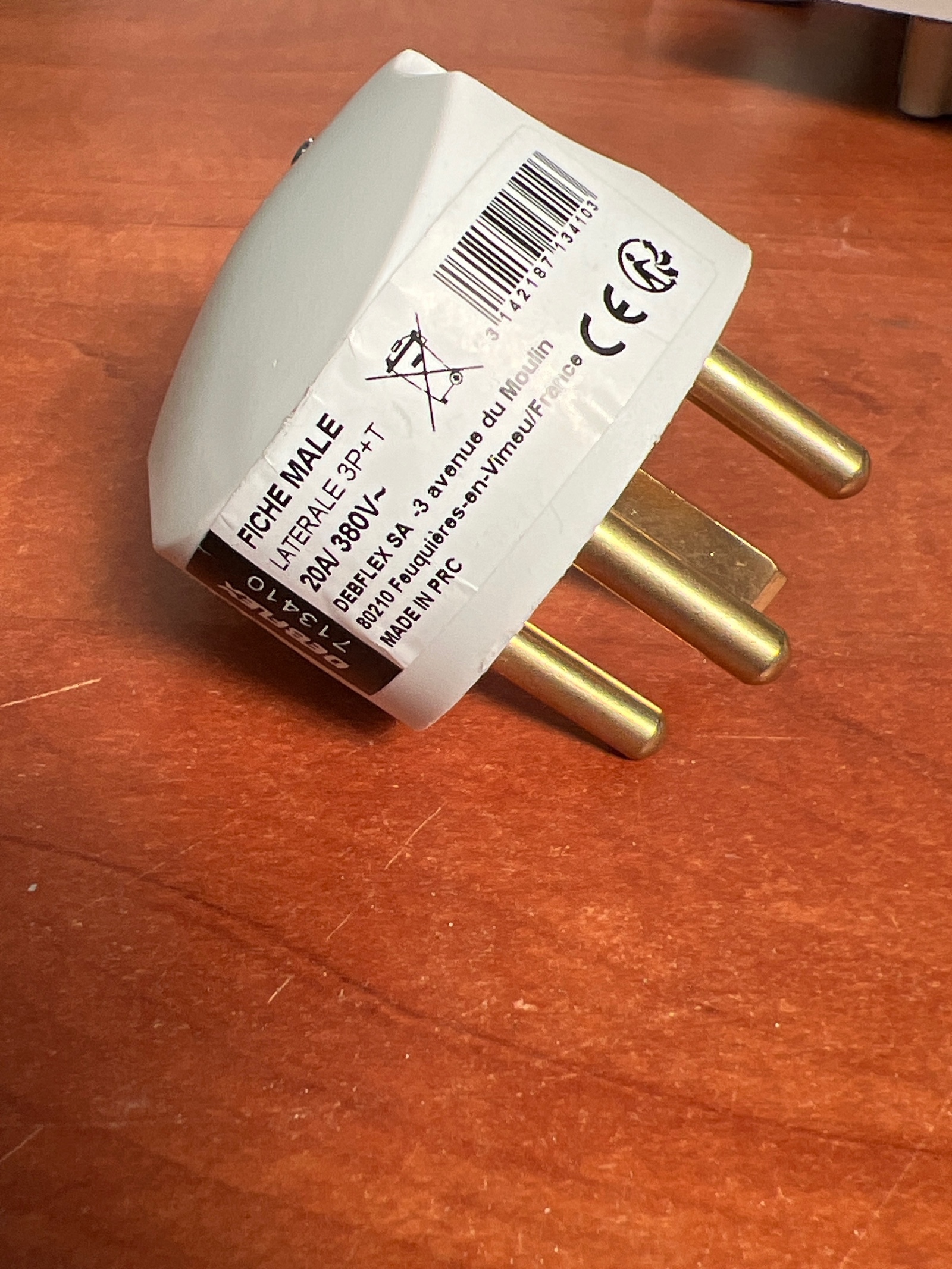 Fiche mâle 2P+T 16A (3 broches)