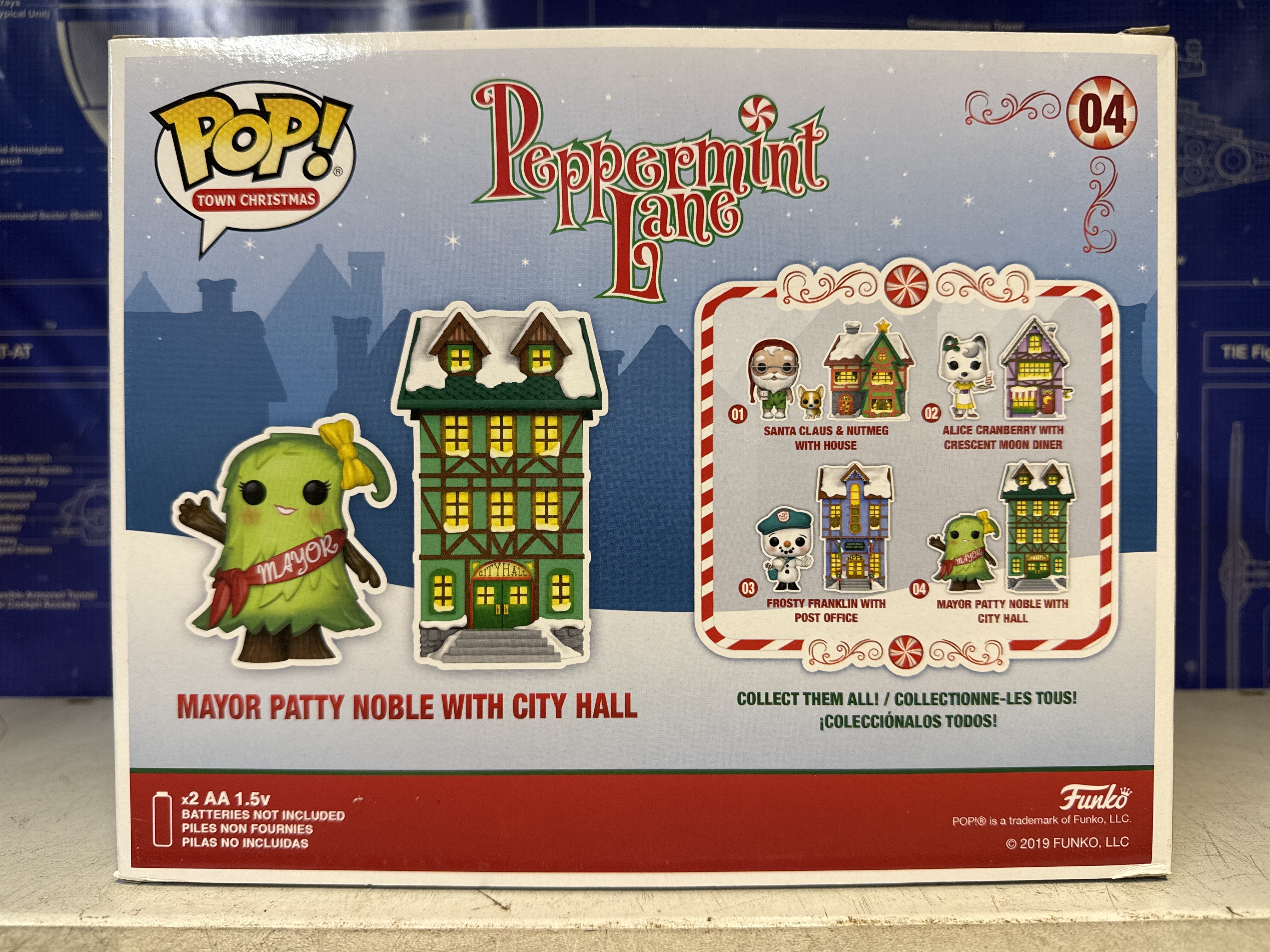 Funko Pop! Town Peppermint Lane #04 - Mayor Patty Noble with City Hall — photo 2