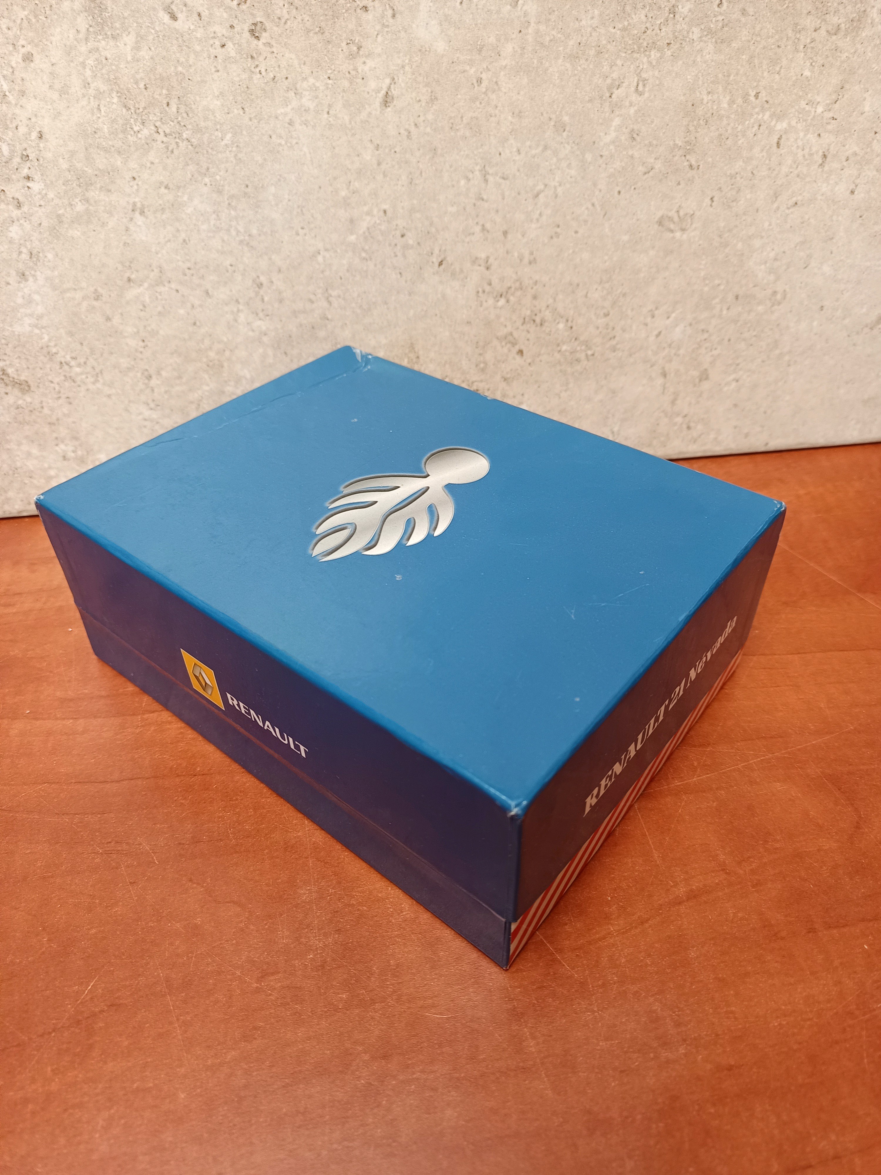 Coffret miniatures Gendarmerie Renault 21 Nevada + Renault Trafic — photo 2