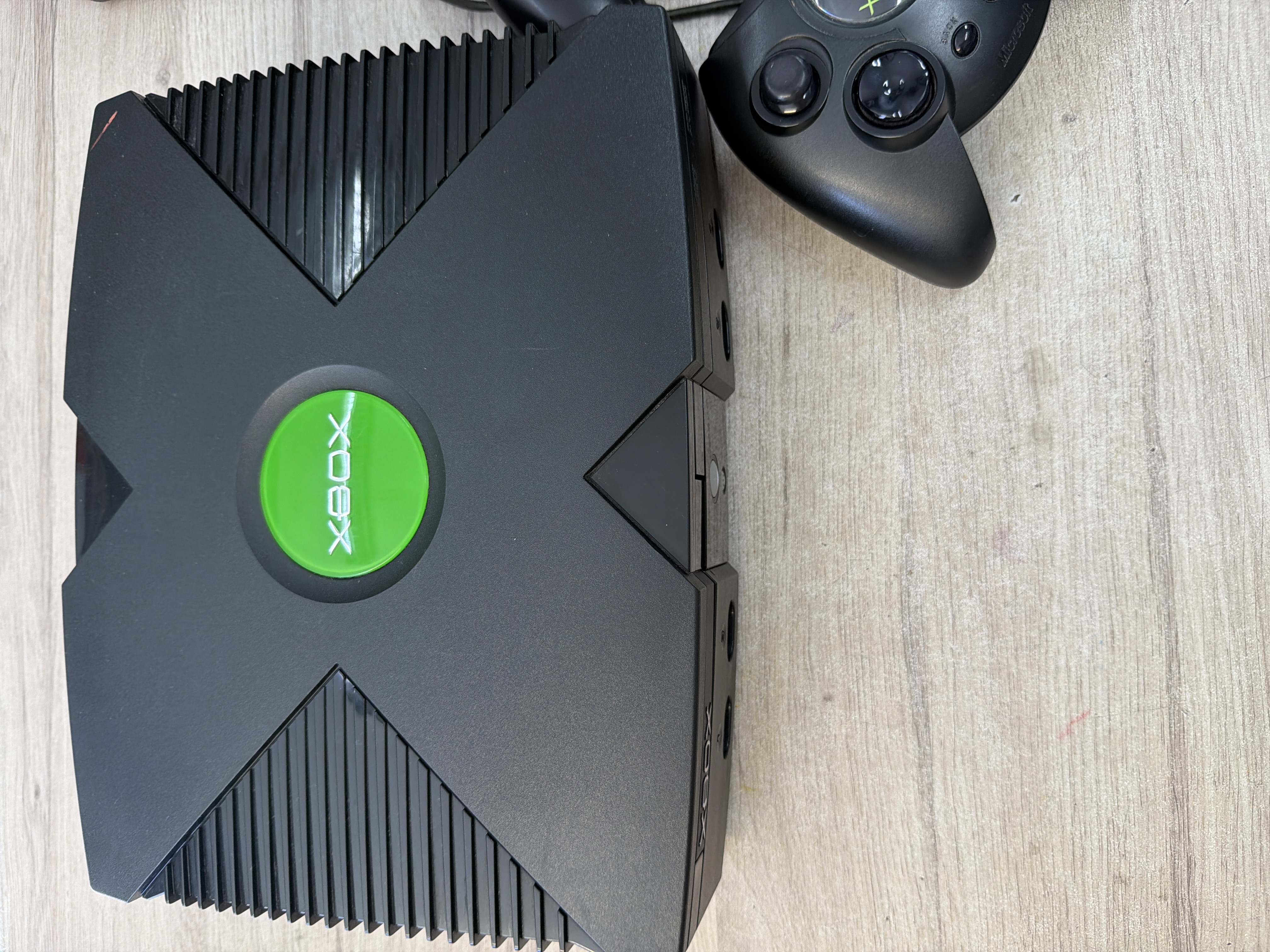 Console Xbox originale 2002 pour pièces avec 2 manettes officielles et câbles — photo 2