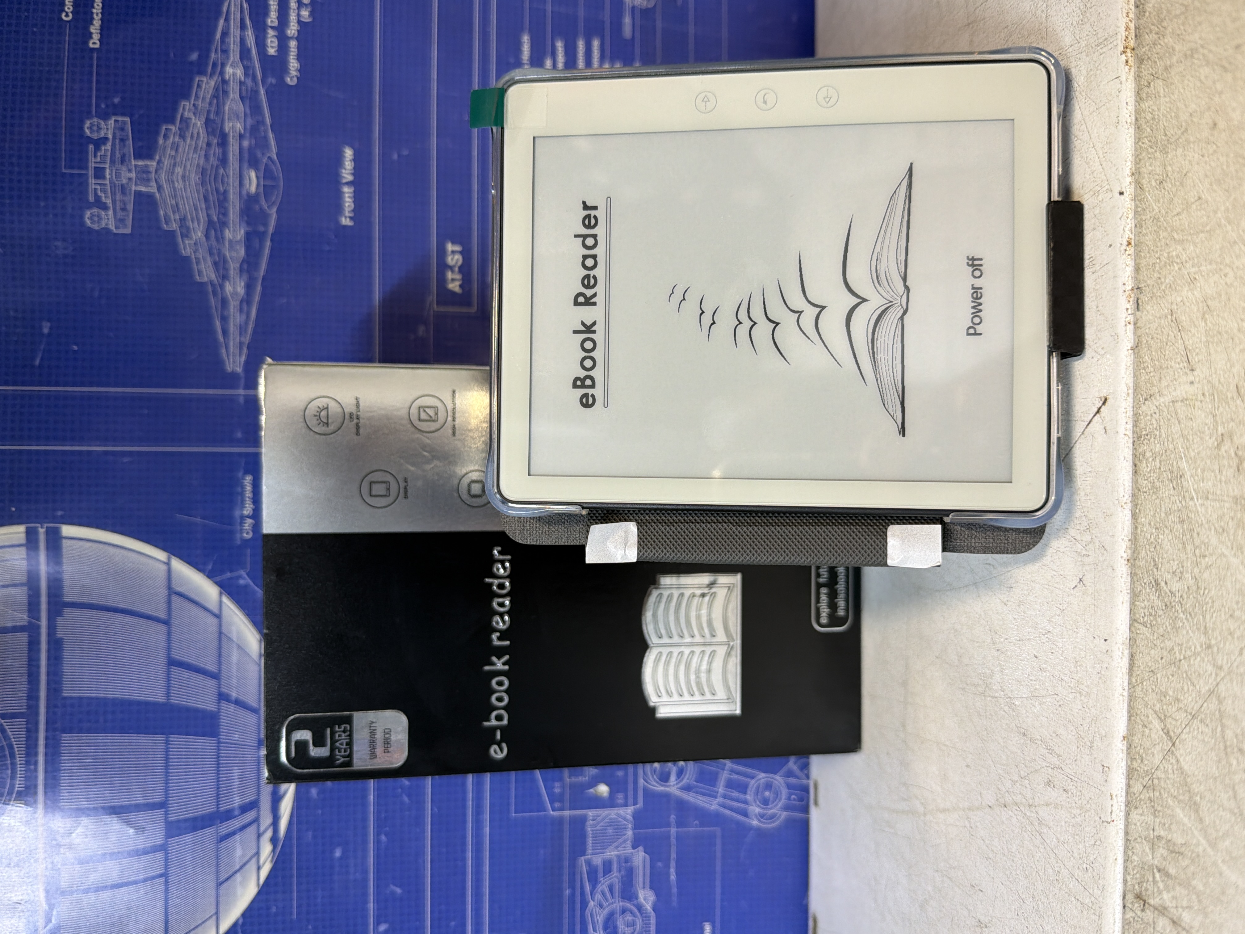 Liseuse e-book reader avec boîte