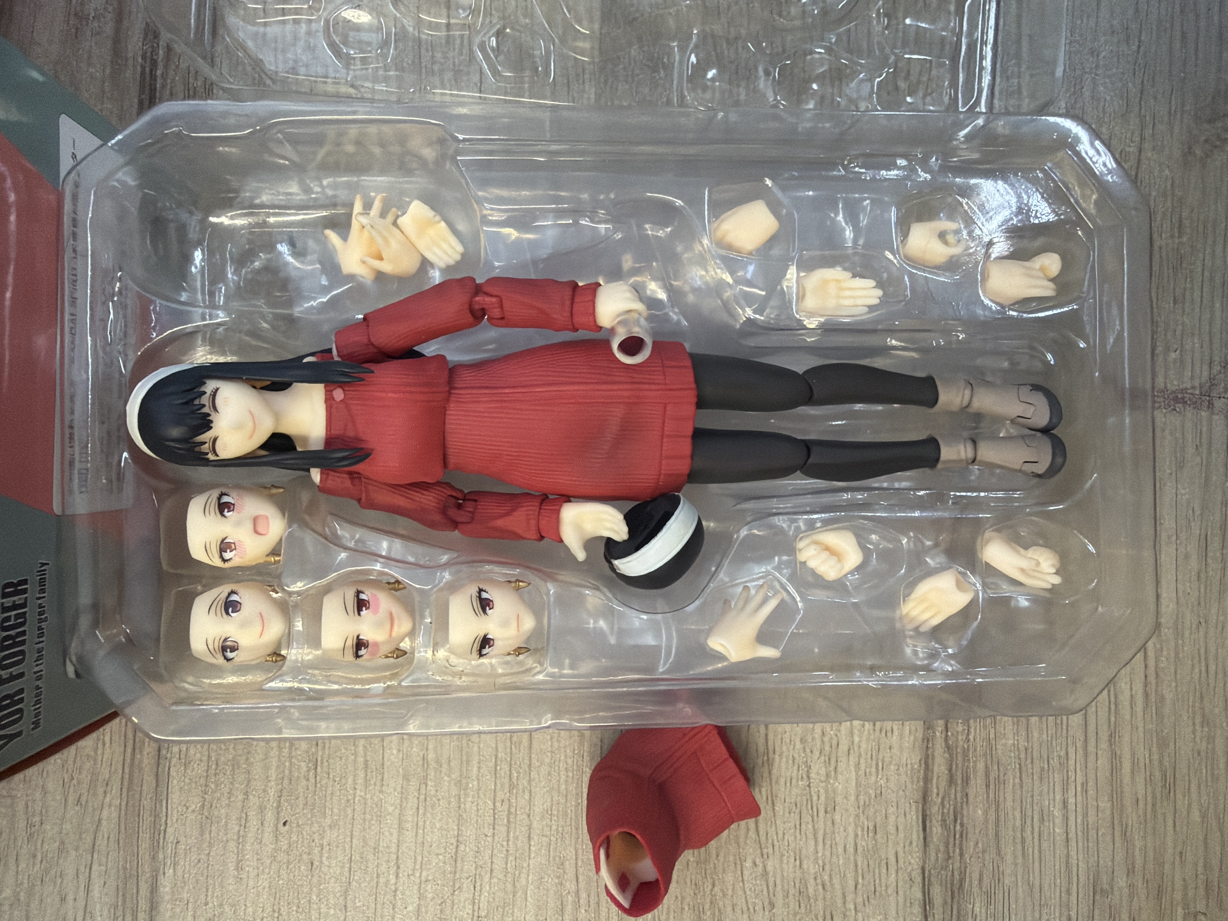 Figurine S.H.Figuarts Yor Forger SPY x FAMILY Bandai — photo 2