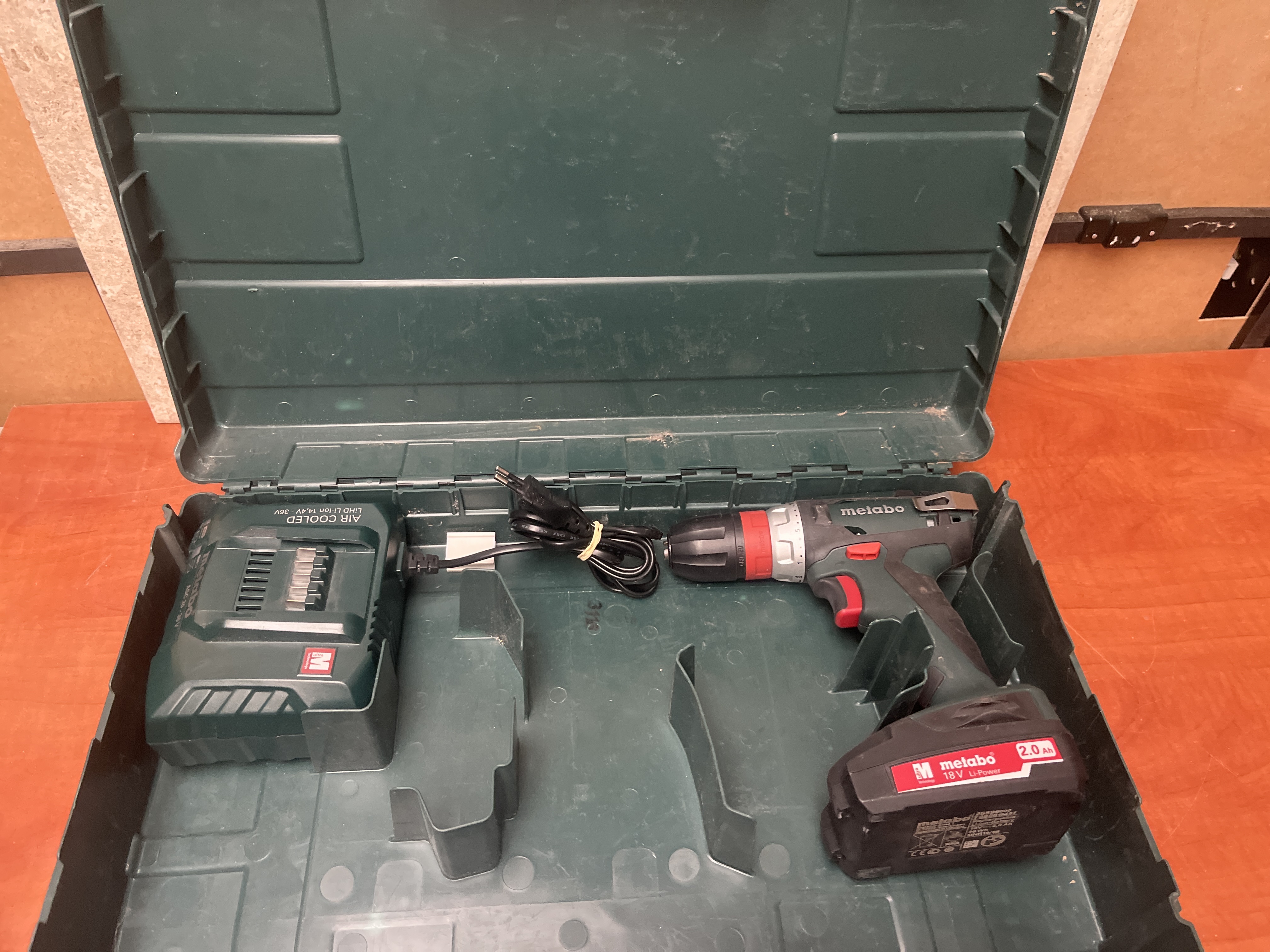 Metabo SB 18 L BL perceuse-visseuse 18 V (coffret)