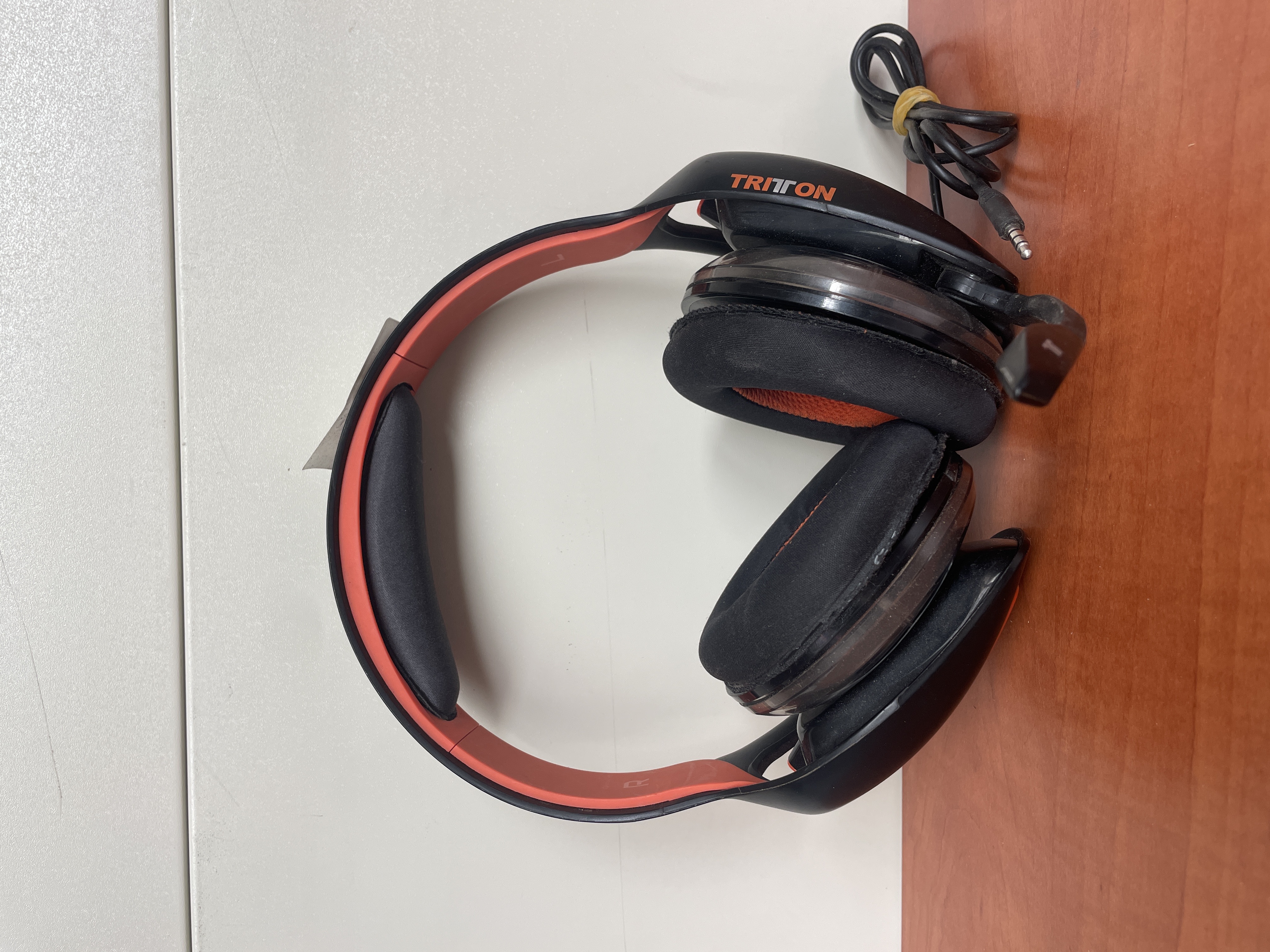 Casque filaire Tritton noir et orange