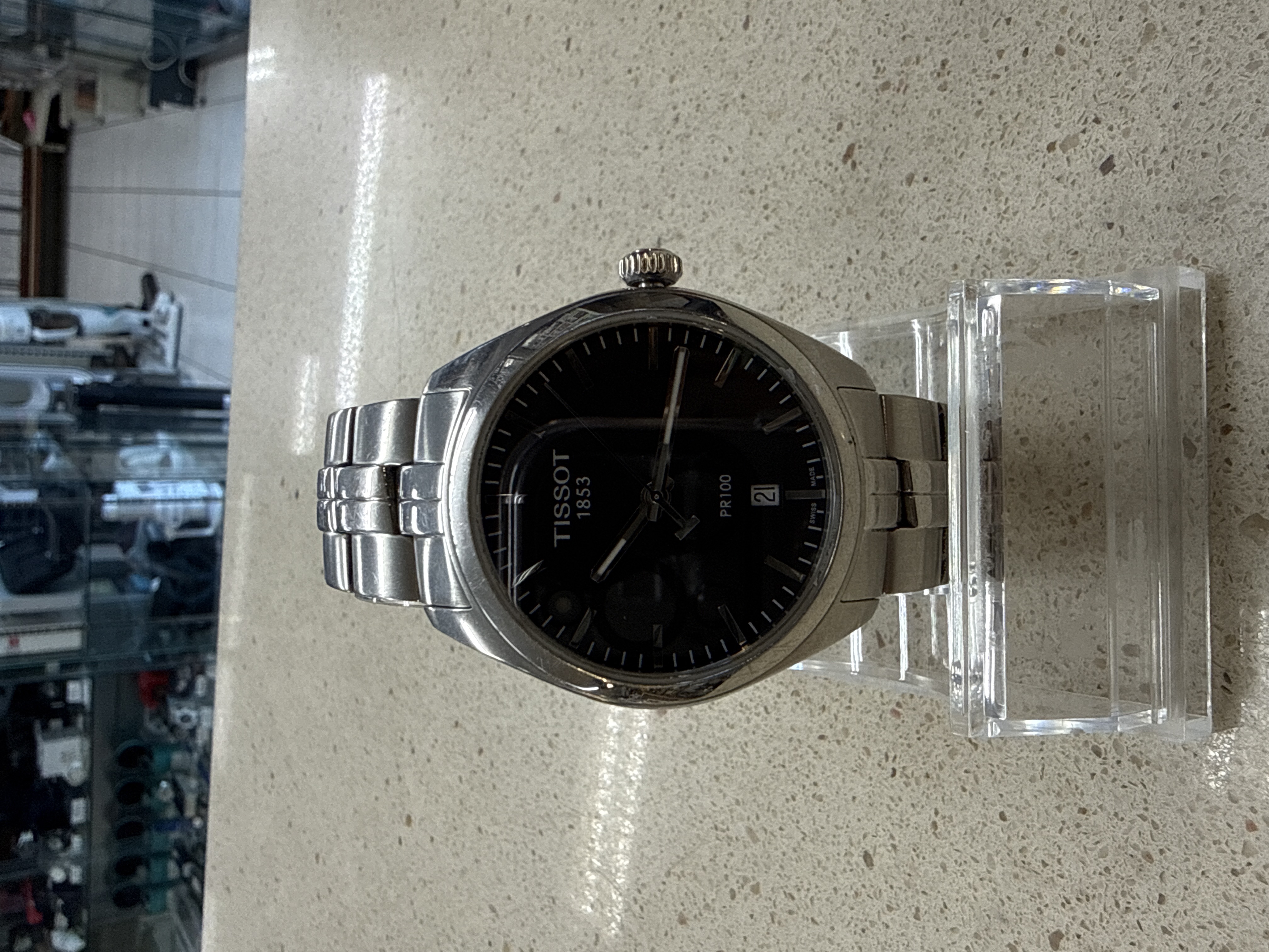 Montre Tissot PR 100 acier cadran noir