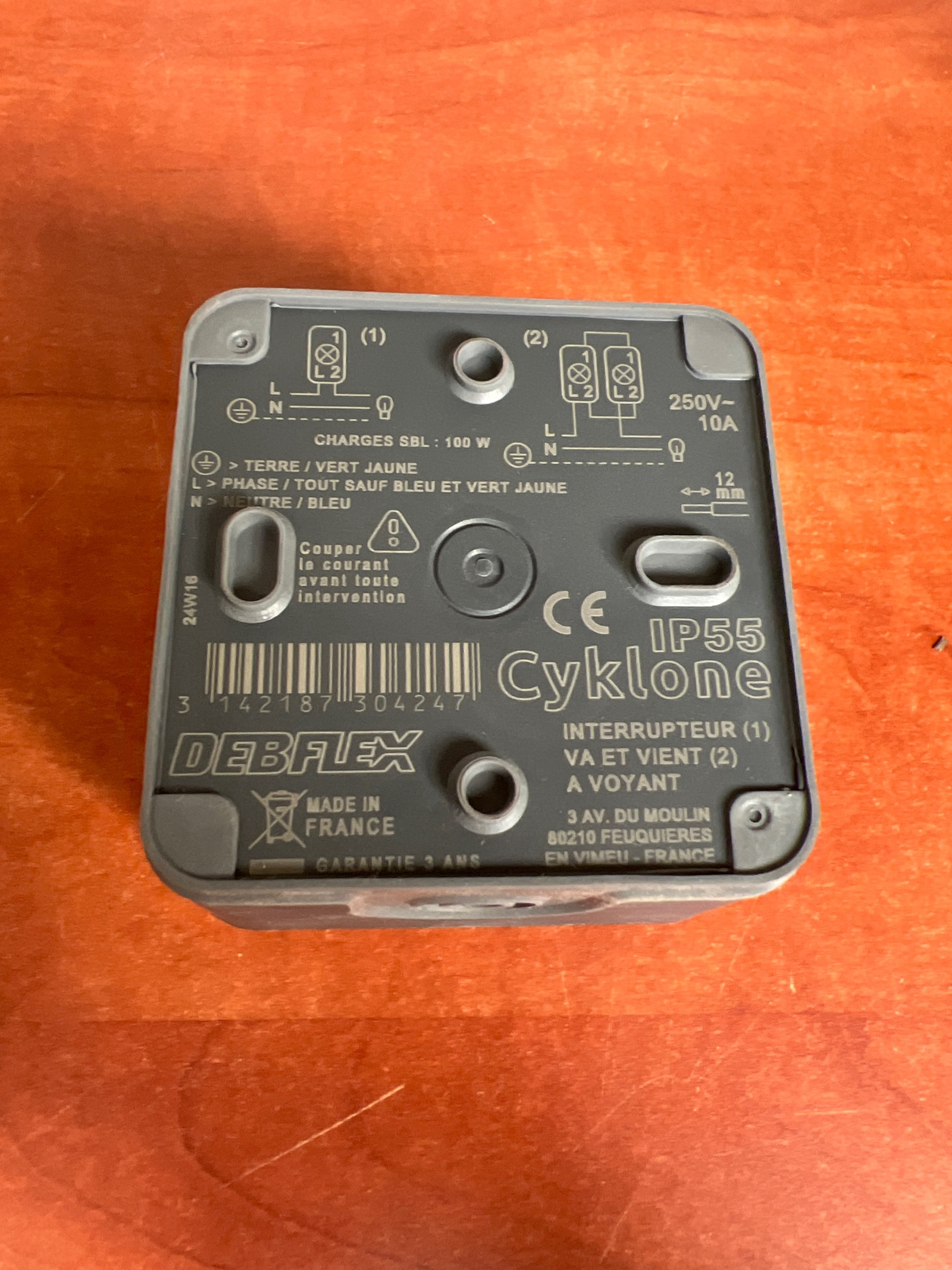 Interrupteur va-et-vient à voyant IP55 Debflex Cyklone — photo 2