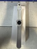 Apple Watch SE Gen 2 40 mm avec bracelet blanc — photo 2