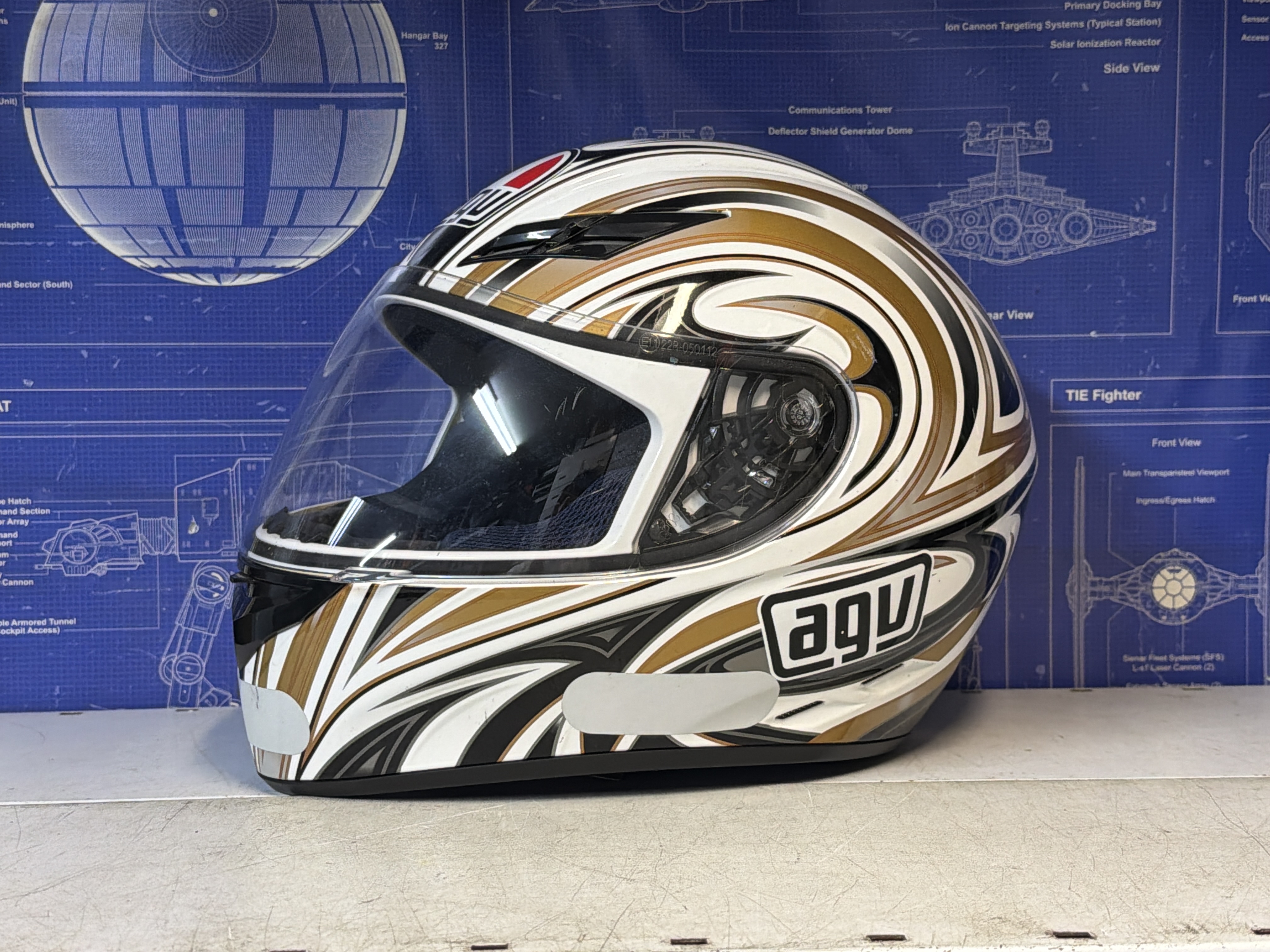 AGV K-3 casque moto intégral taille S (55-56) blanc/noir/or — photo 2