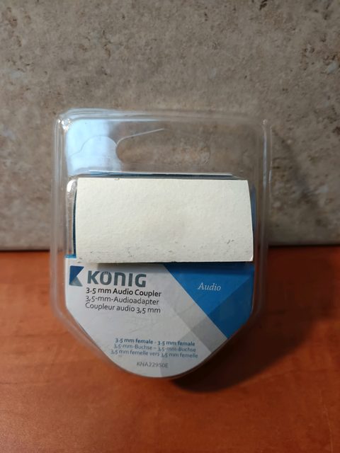 König - Coupleur audio - mini-phone stereo 3.5 mm femelle pour mini-phone stereo 3.5 mm femelle - anthracite