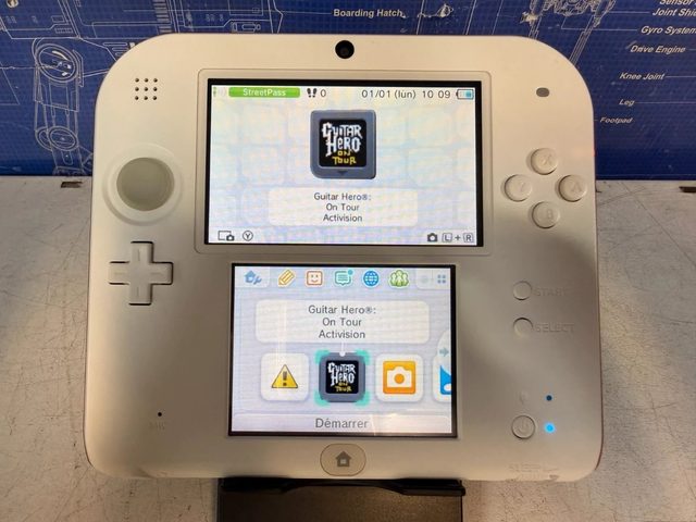 Nintendo 2DS blanc et rouge