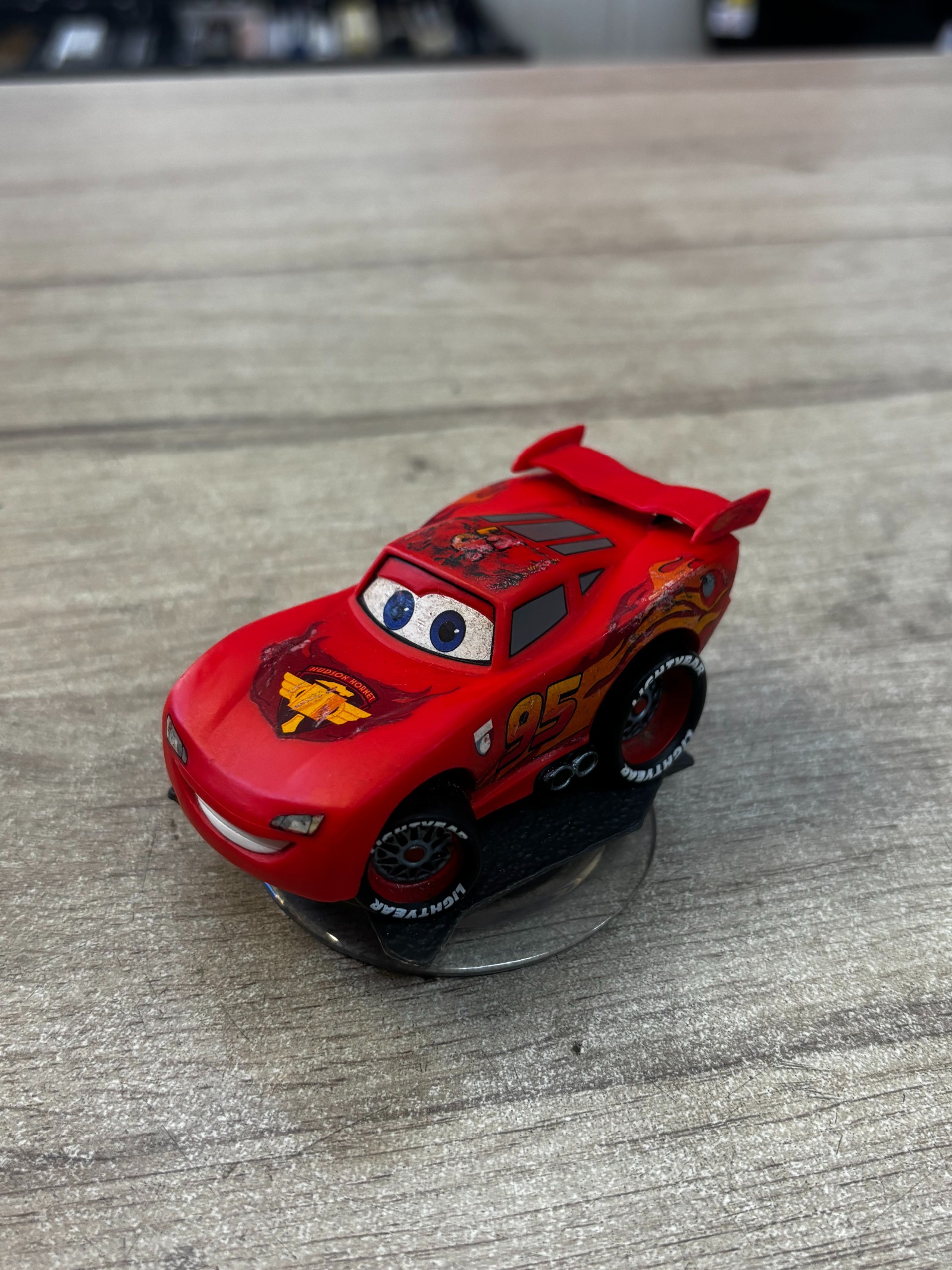 Disney Pixar Cars - Lightning McQueen (n°95) voiture miniature