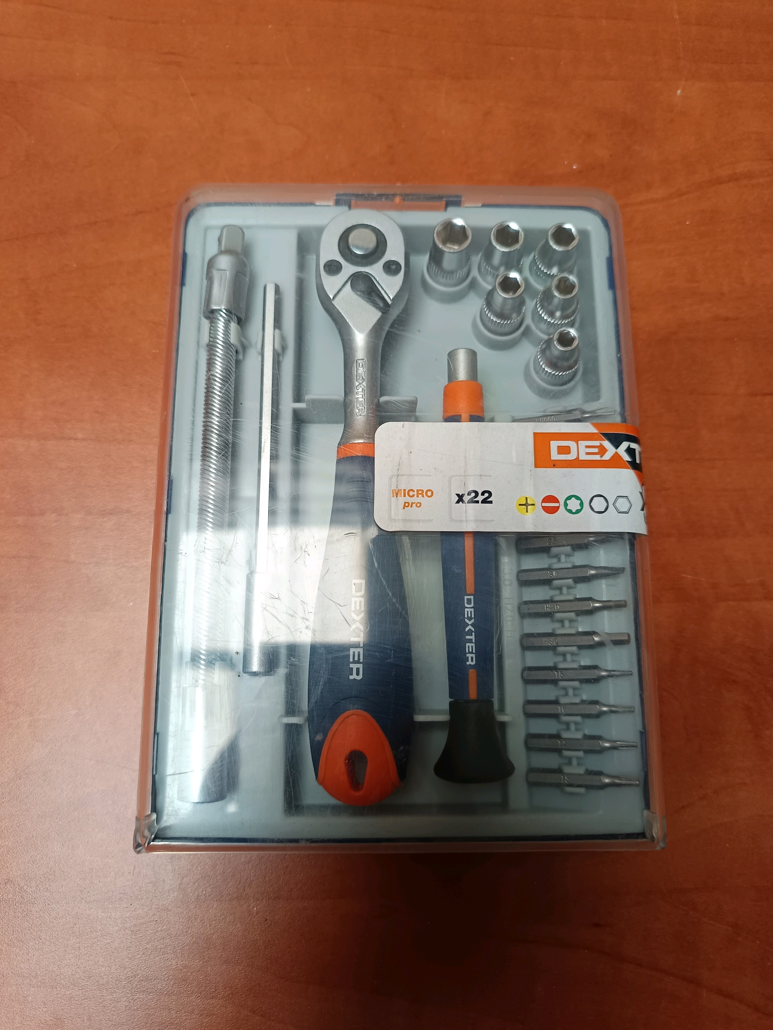 Coffret cliquet, embouts et douilles Dexter Micro 22 pièces