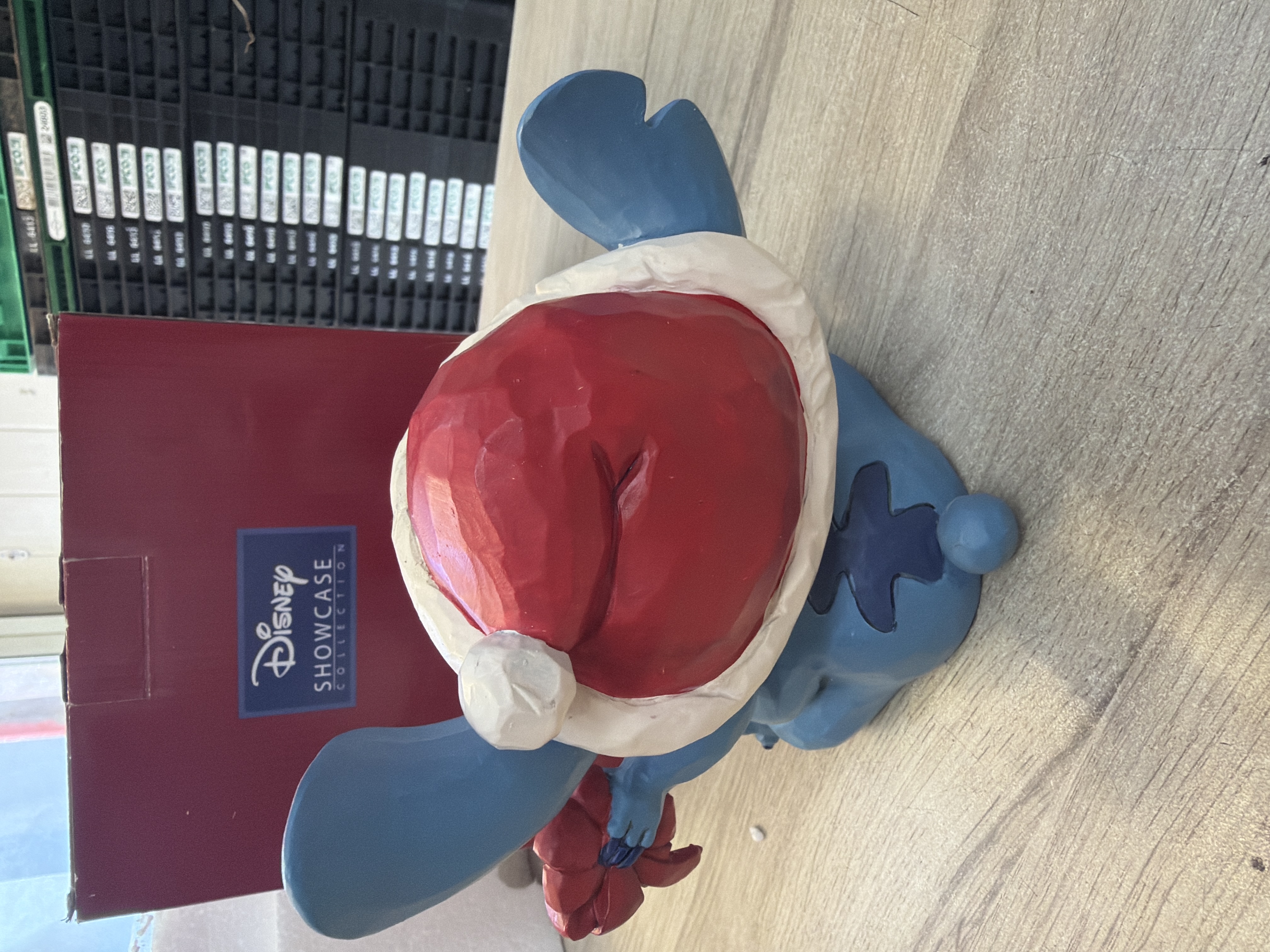 Figurine Enesco Disney Traditions Stitch Bad Wrap Noël — photo 3