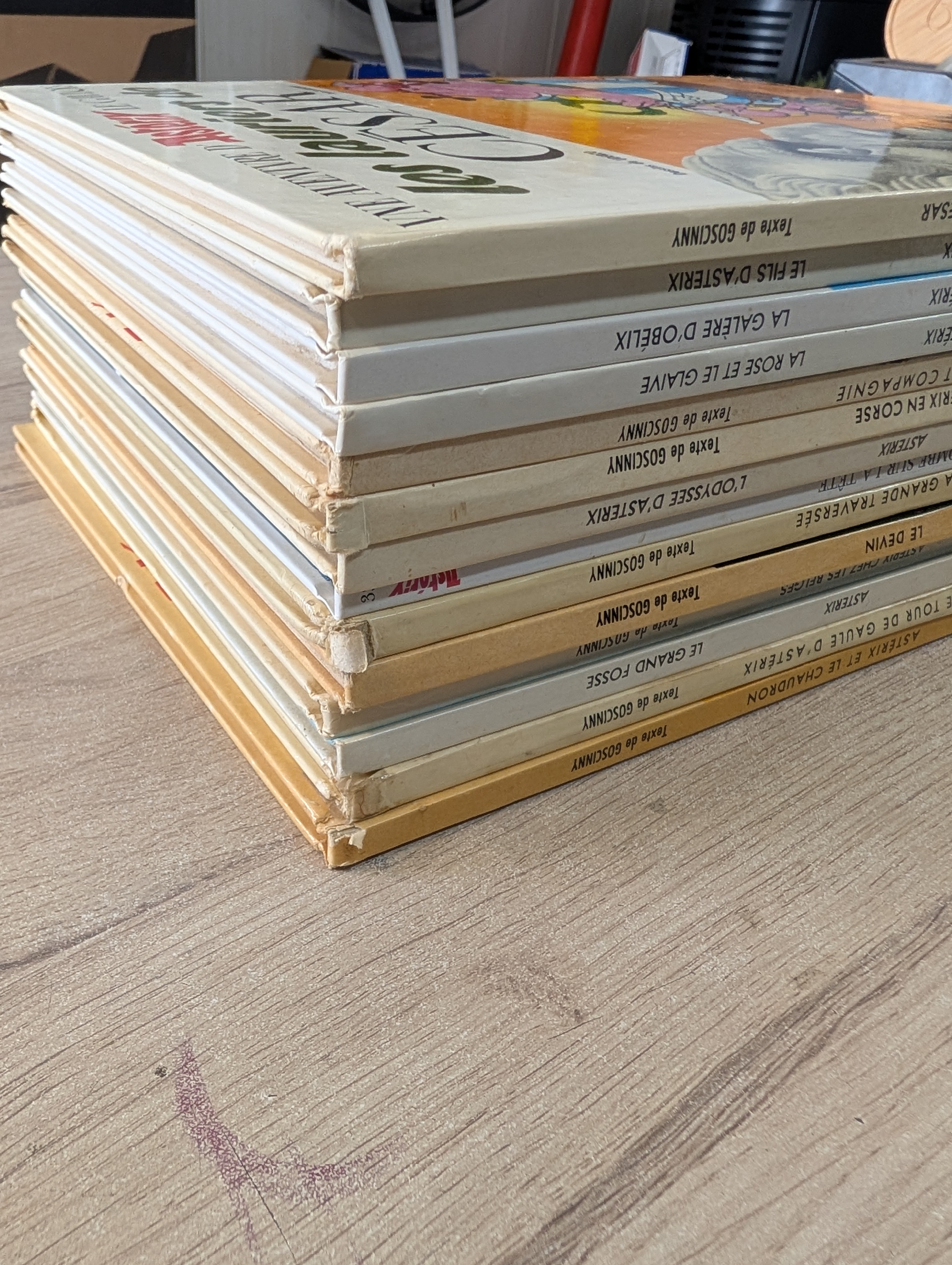 Lot de bandes dessinées Astérix Le Gaulois — photo 3