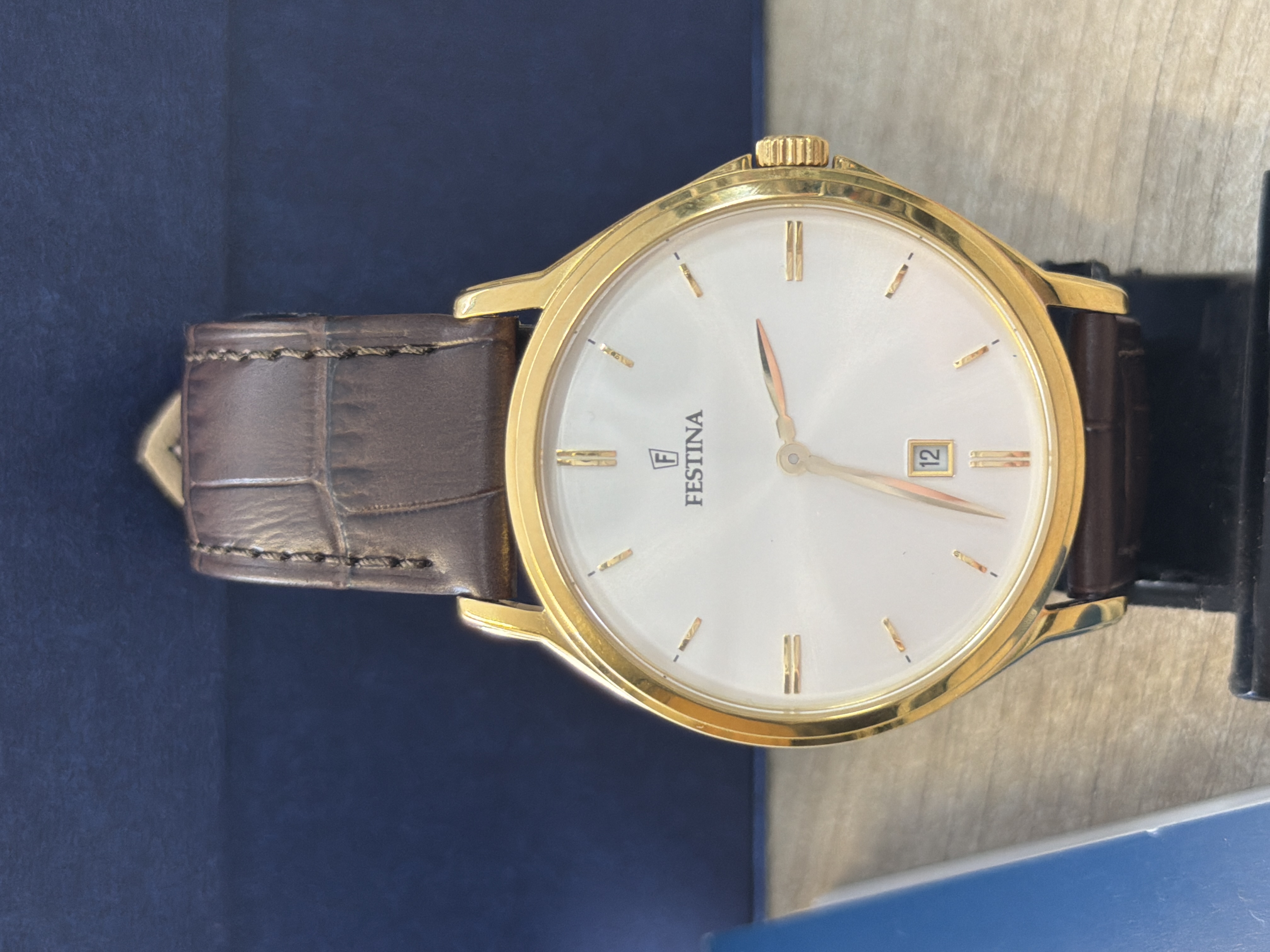 Montre Festina F16747 dorée bracelet cuir marron