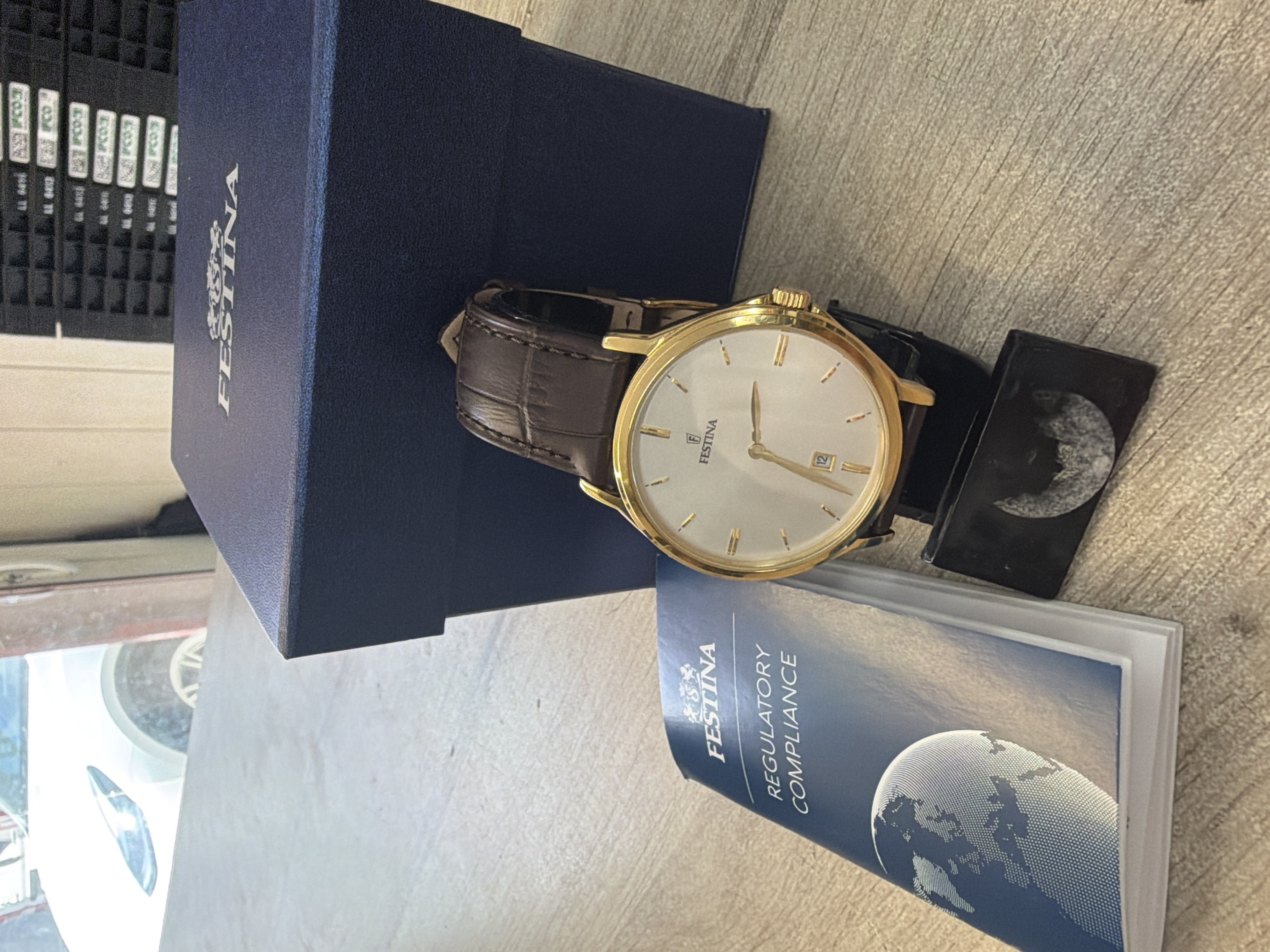 Montre Festina F16747 dorée bracelet cuir marron — photo 2