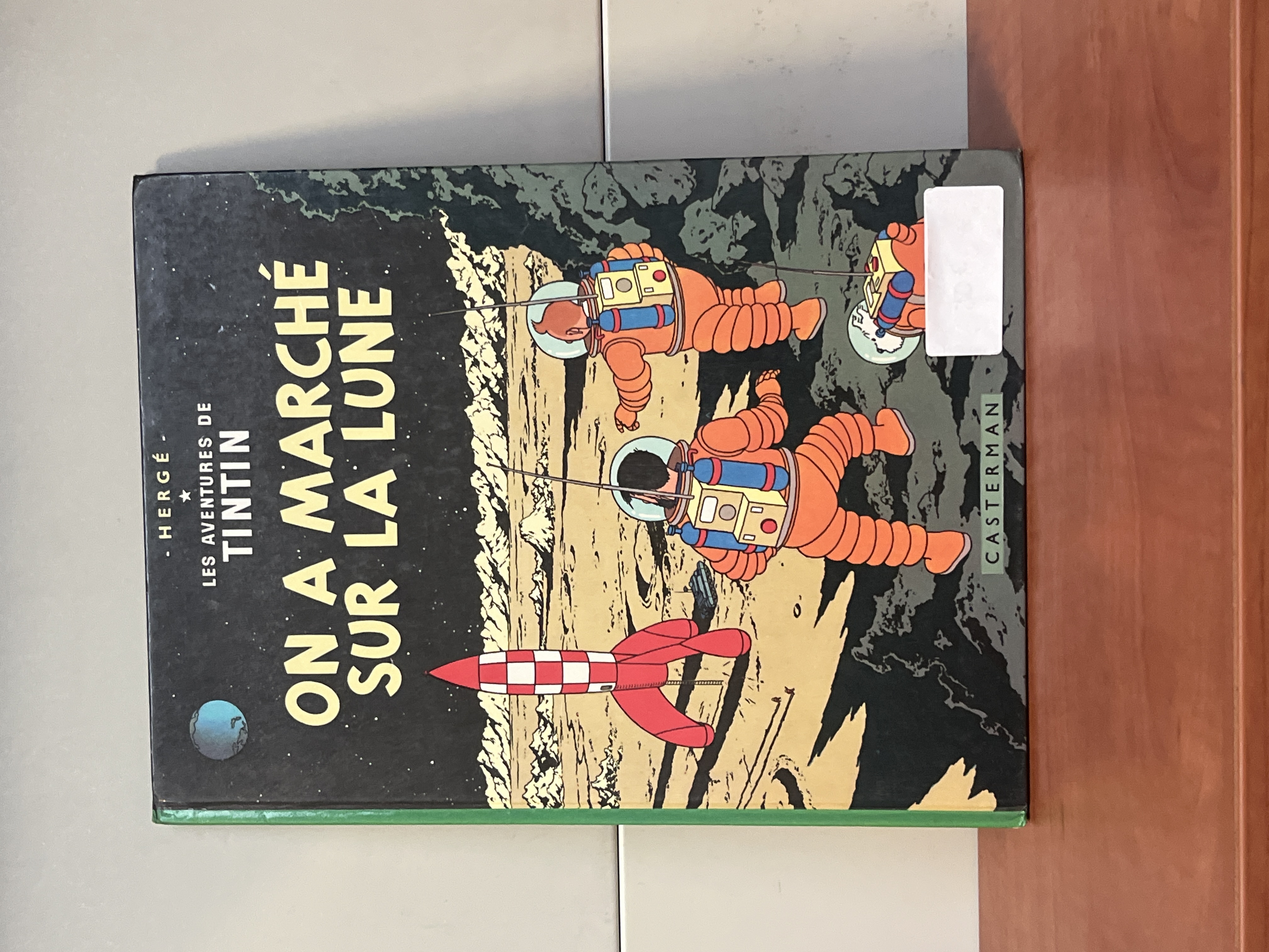 Hergé - Les Aventures de Tintin : On a marché sur la Lune (Casterman)