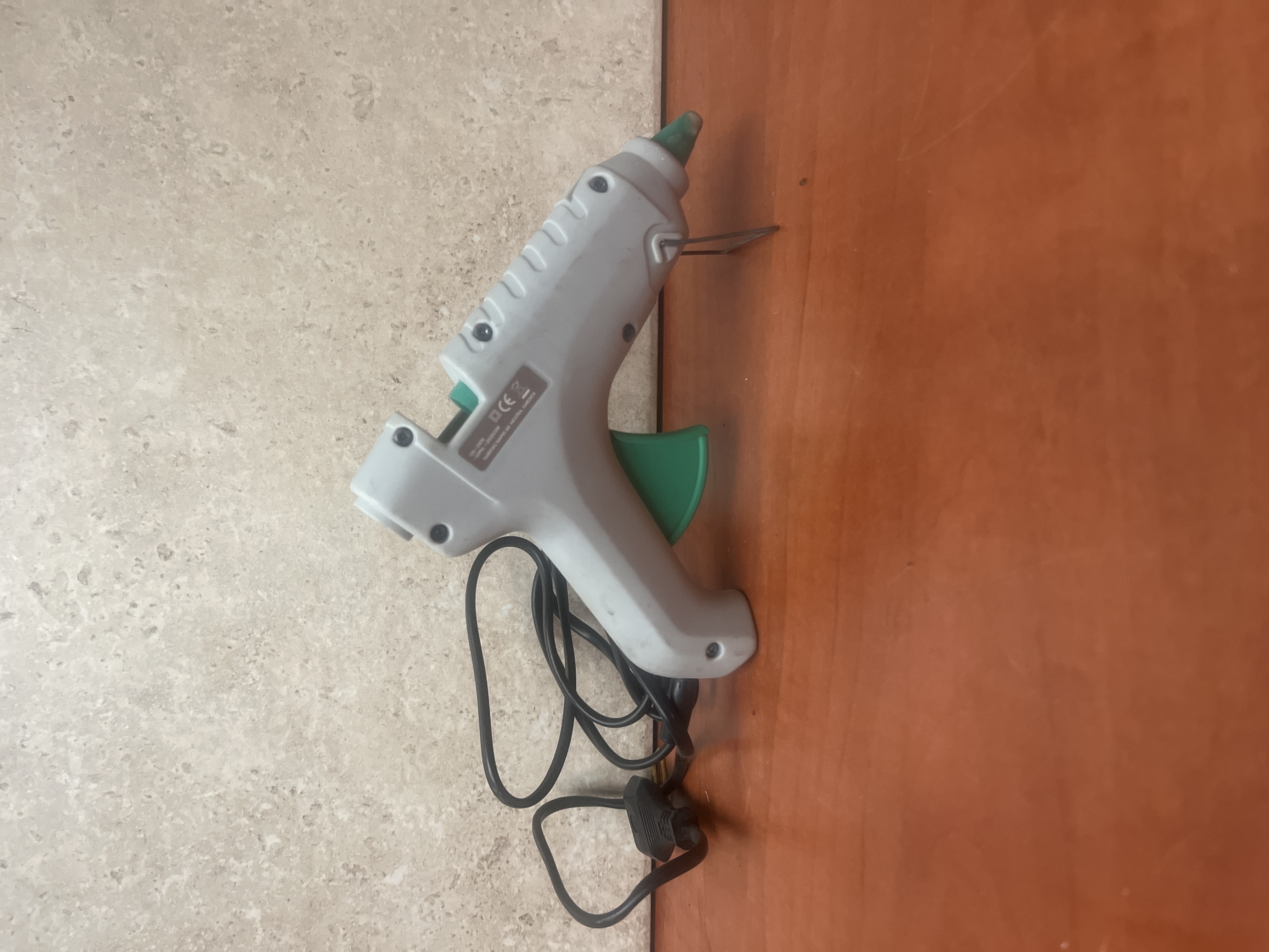Pistolet à colle filaire