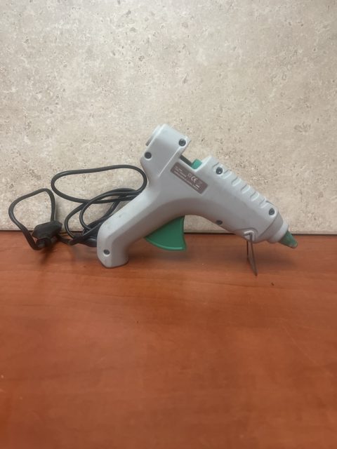 Pistolet à colle filaire